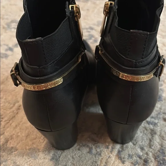 Ivanka Trump Elegant Black Ankle Boots - Picture 4 of 6